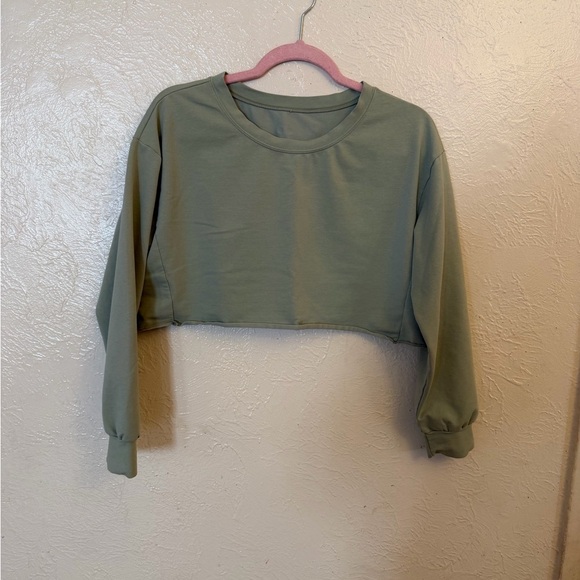 ALO Yoga Tops - Alo Women's Cropped long top